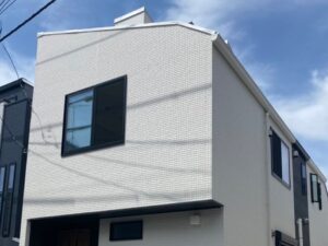 新築の家にアンテナを設置するには?人気の屋根裏設置を徹底紹介!