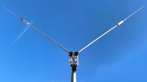 指向性に関わるダイポールアンテナは八木アンテナと似ている？