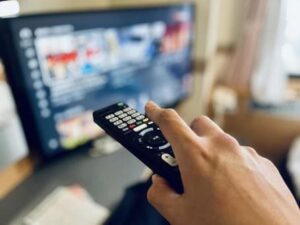 アンテナなしでテレビを見るには？