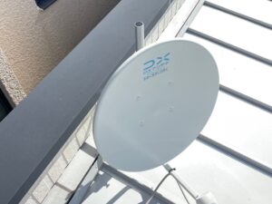BSアンテナを屋根上に設置する方法