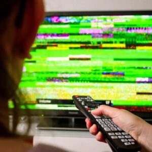 テレビにノイズが急に発生！原因と自分でできる対処法を徹底解説