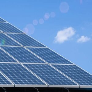 太陽光パネルがあっても設置できる？おすすめのアンテナや設置場所、実際の施工例を紹介！