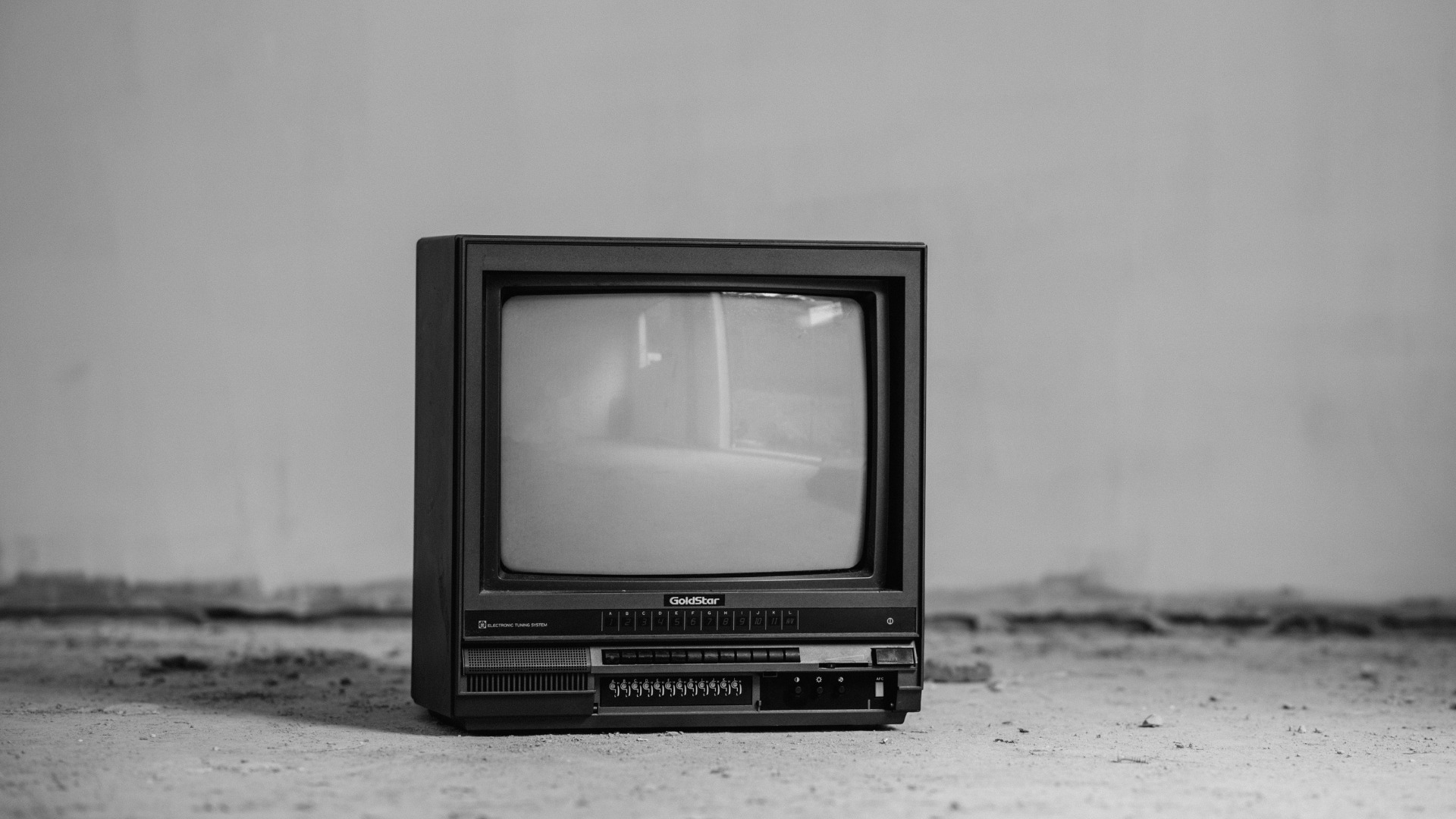 テレビ画面が映らないのに音だけ出る原因は？すぐにできる対処法を解説！