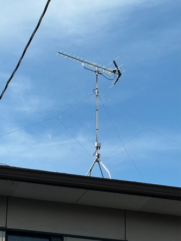 八木式アンテナ屋根上設置