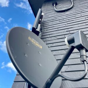 2024年12月11日　福岡県八女市室岡K様邸　デザインアンテナと4K8K対応BS/CSアンテナ設置工事